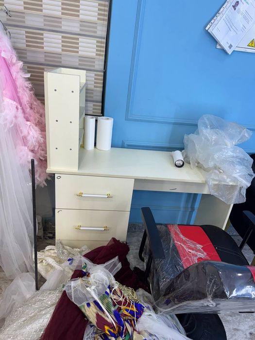 Salon uchun stollar sotiladi