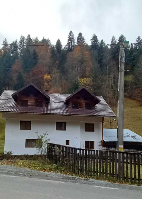 Închiriez cabana de Crăciun