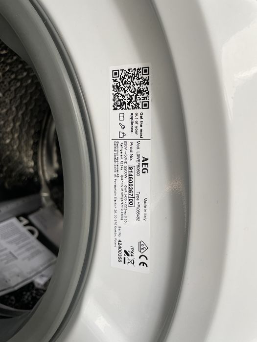 Masina de spalat rufe Aeg - seria 9000 cu pompa de caldura