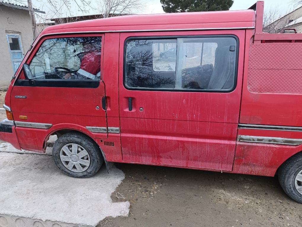 mazda metanga ruxsati bor 1993-yil yaxshi sostayanada