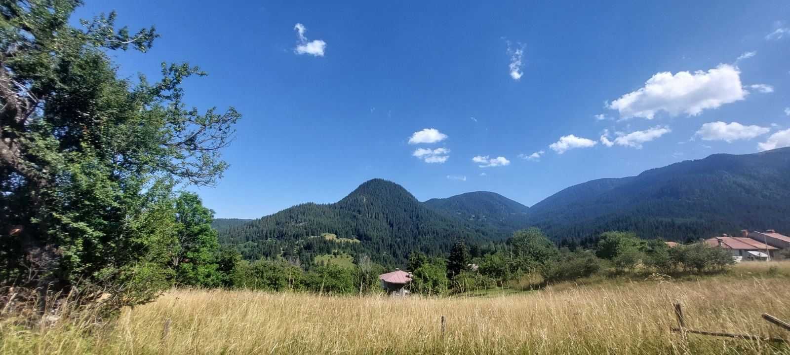 Продава парцел в родопското с. Гела