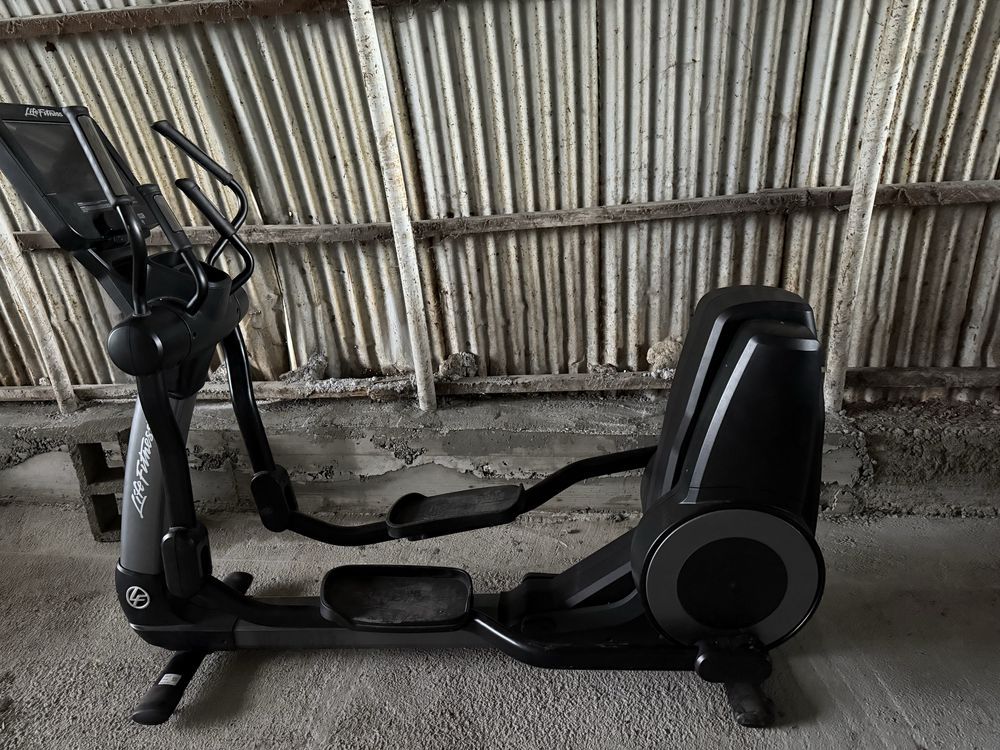 Кростренажор Life fitness 95x Discovery