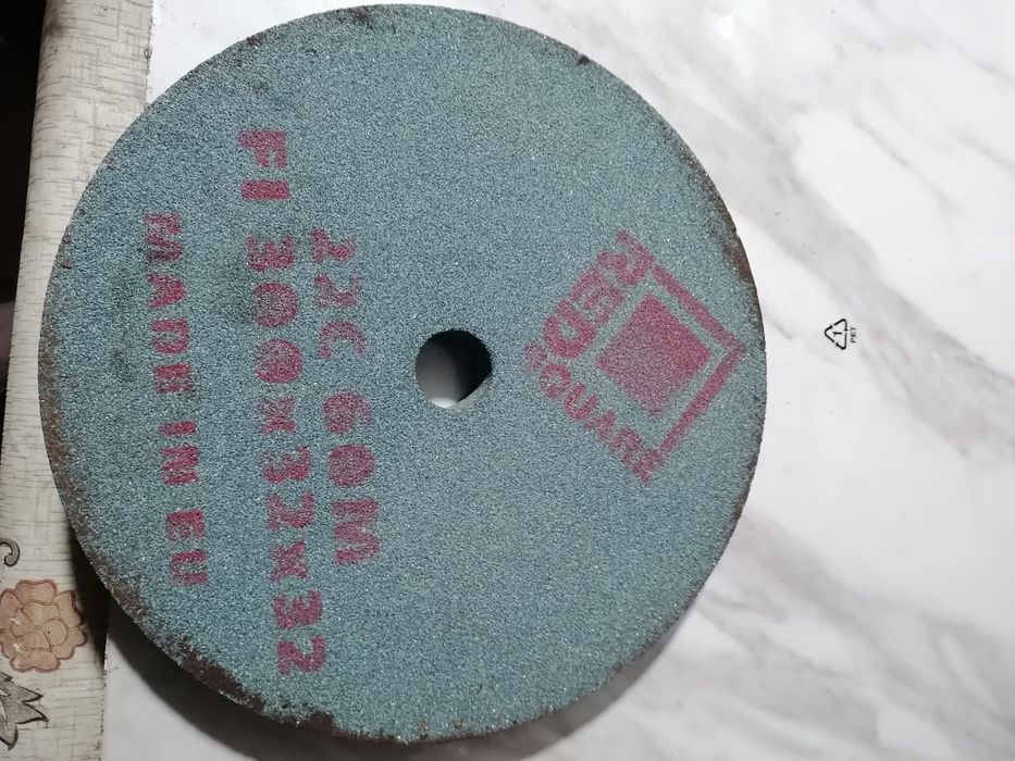 Vând piatra polizor