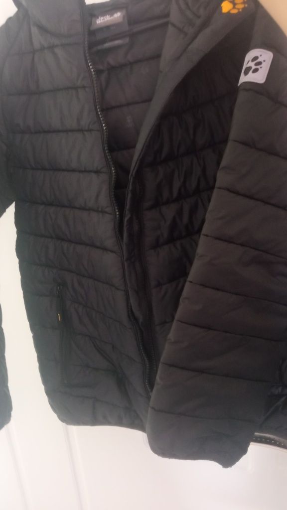 Детско яке Jack wolfskin и nike