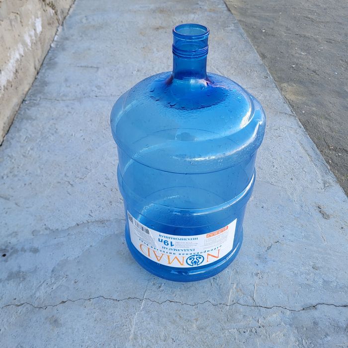 Баклашка 19 л  продаётся