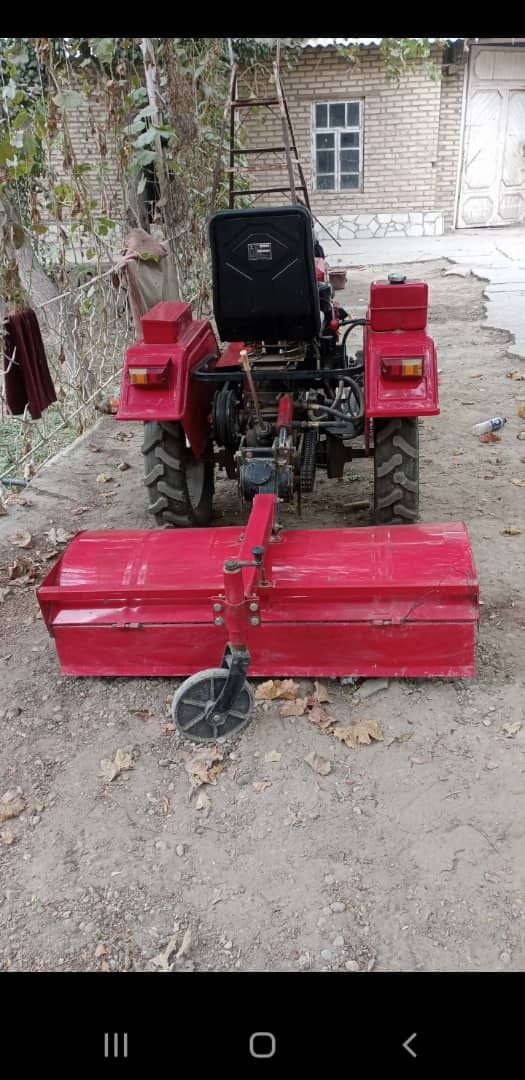 Mini traktor sotiladi