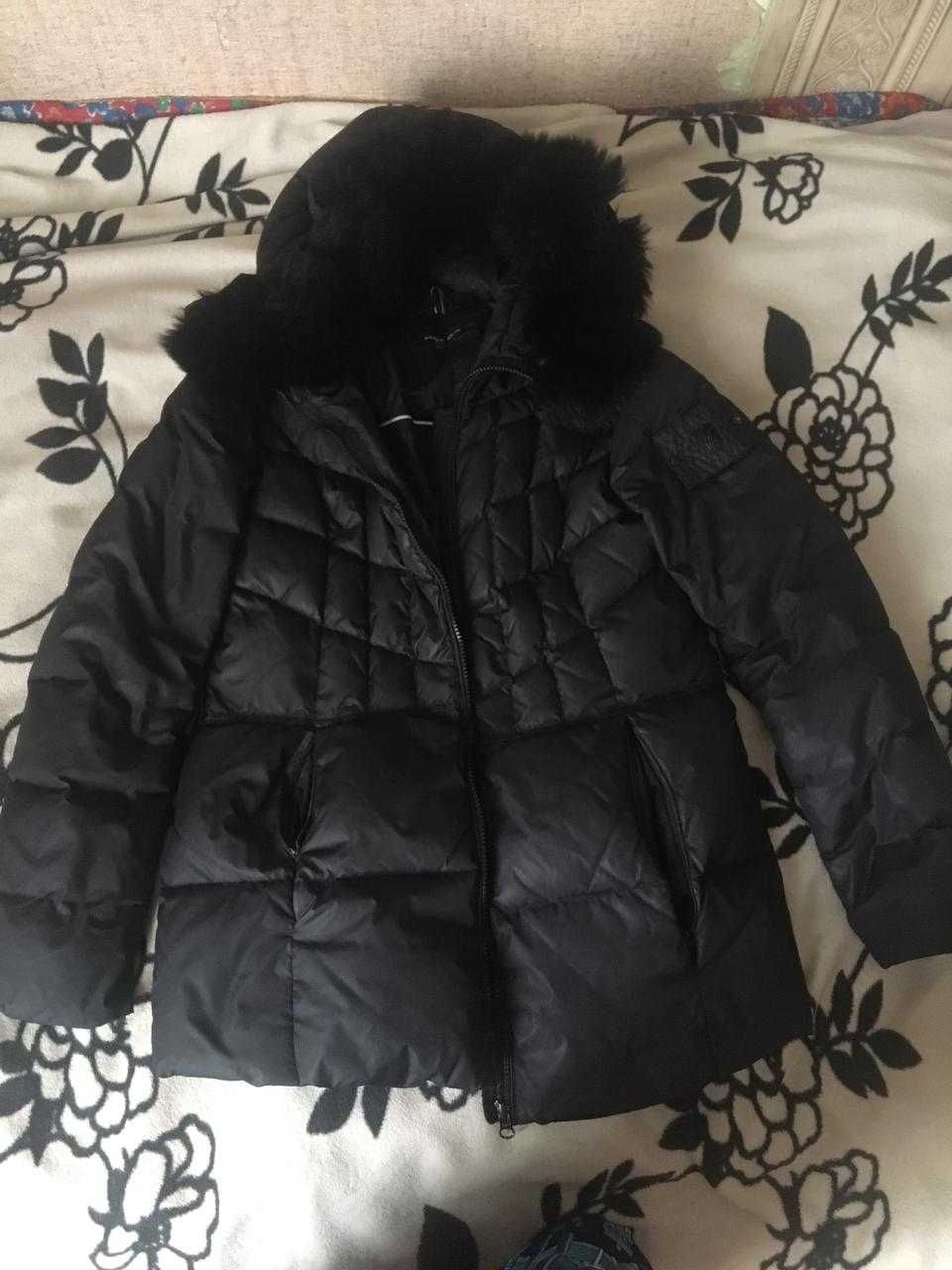 Продаются зимние куртки для ребенка 12-13лет