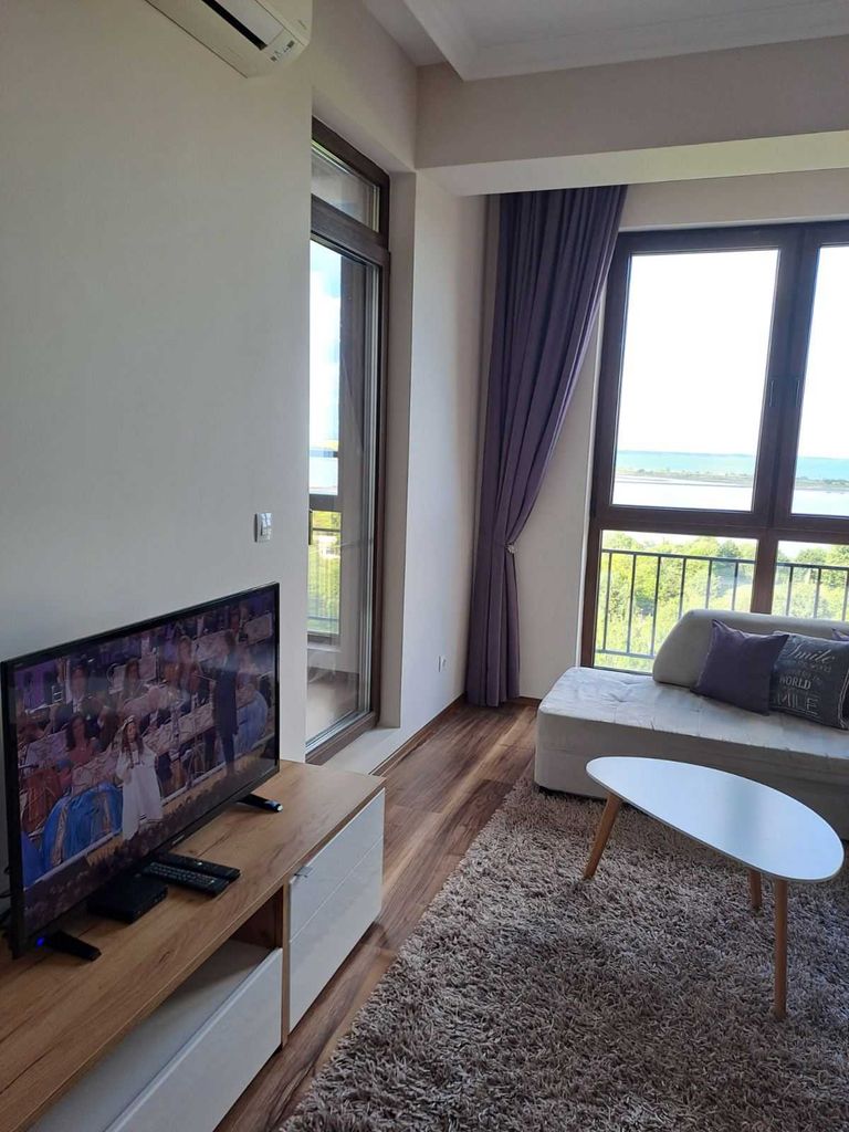 Дава се под наем Двустаен апартамент в Бургас, Зорница - 70 кв.м за 450 € - Снимка #9