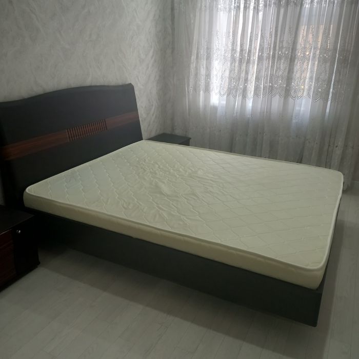 Продам спальный гарнитур