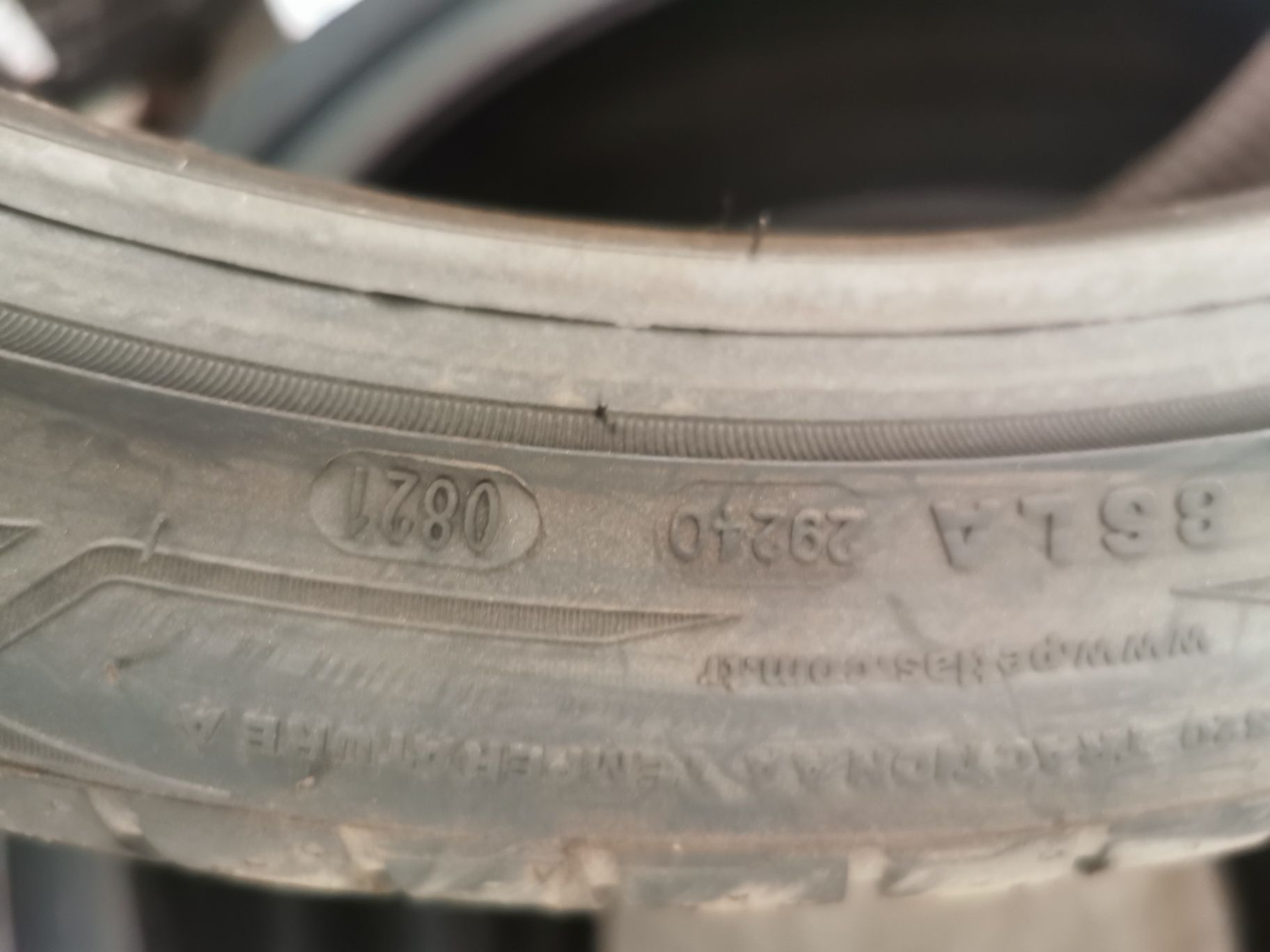 Vand anvelope de vara 245/35x20 marca Petlas
