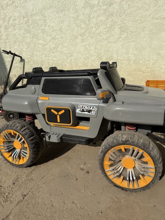 Продается детская машина