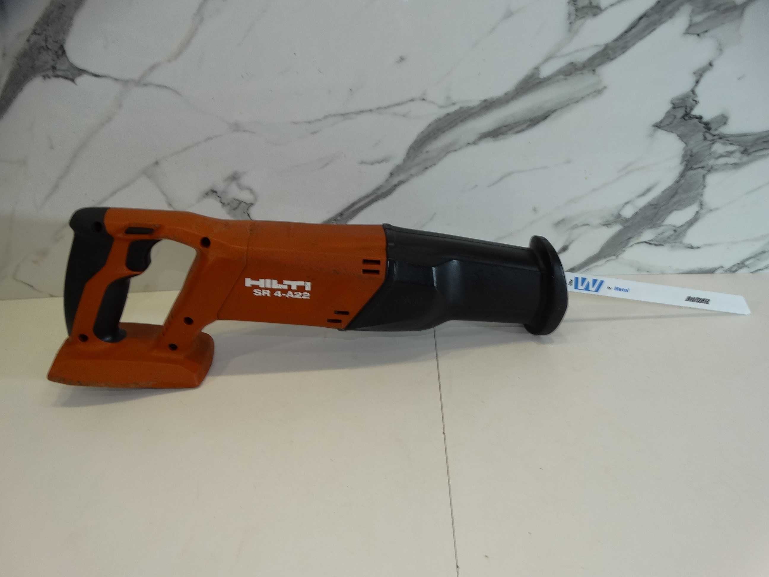 Hilti SR 4 - A22 - Саблен трион