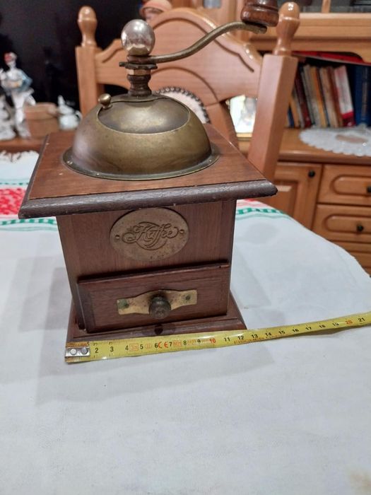 Râsnită    lemn   .