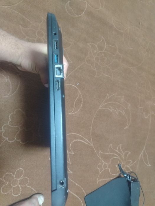 Lenova noutbook sotladi