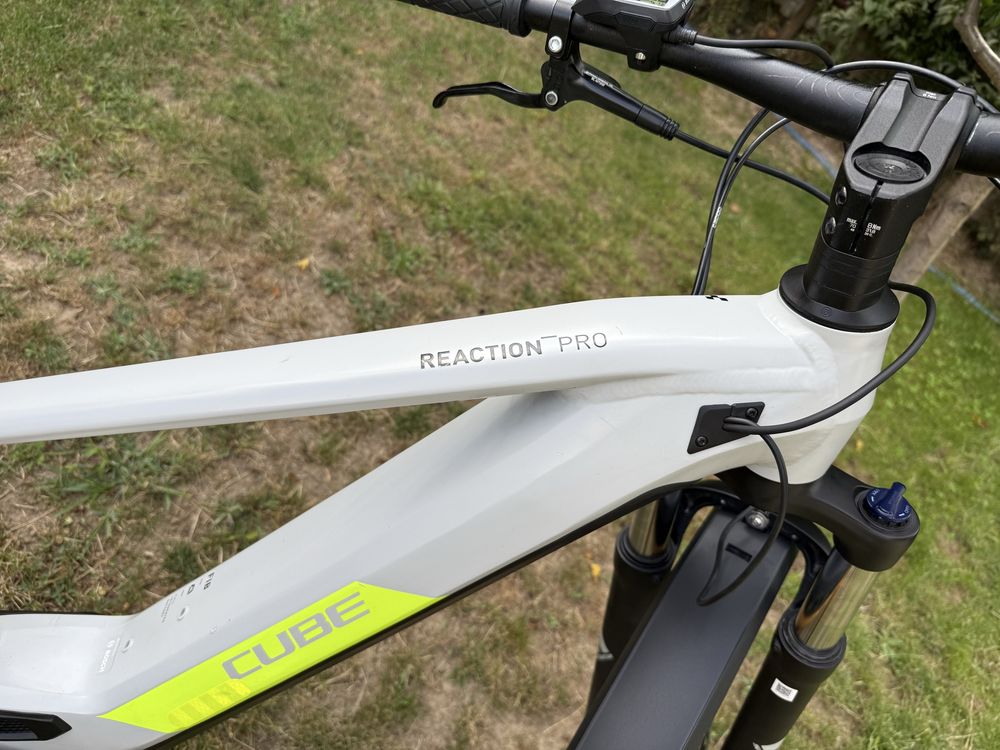 Bicicleta electrica Cube Reaction Pro