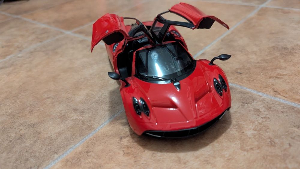 Macheta Pagani Huayra 1:24