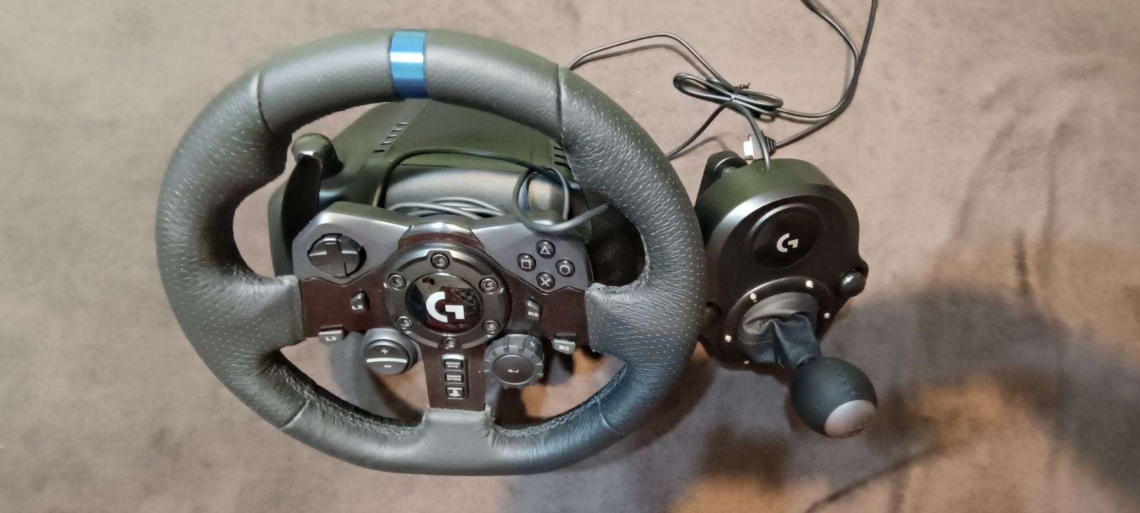Продам игровой руль Logitech g923 + shifter