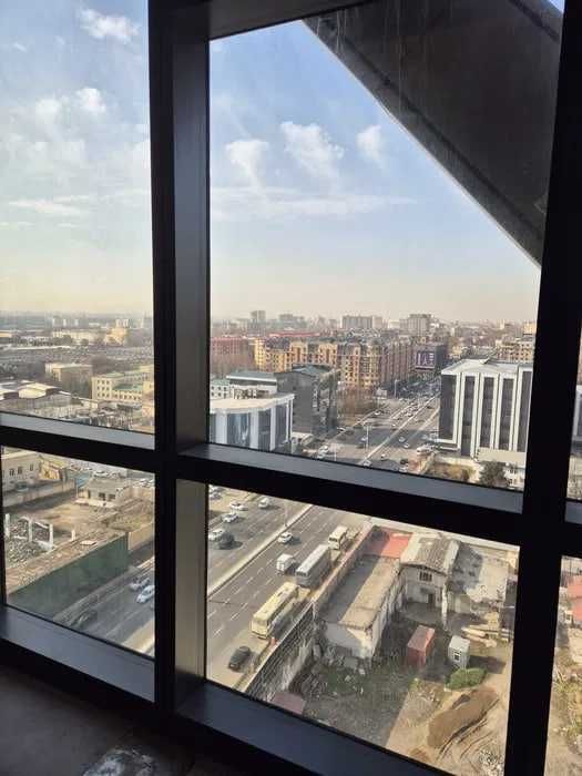 Сдаётся в аренду премиум-офис в Piramit Tower — 11 этаж, 33 м²