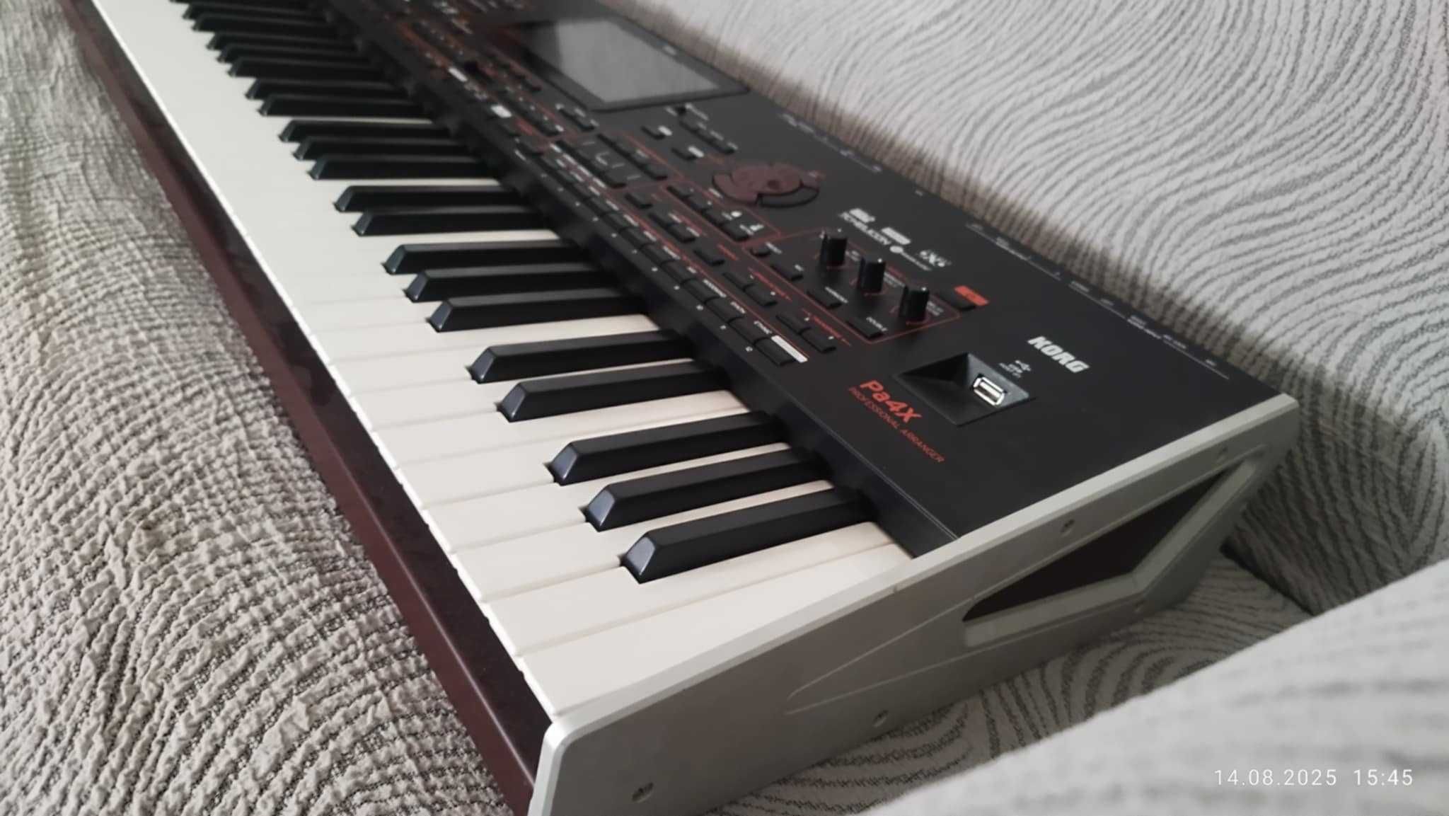 Korg pa4x 61 като нов