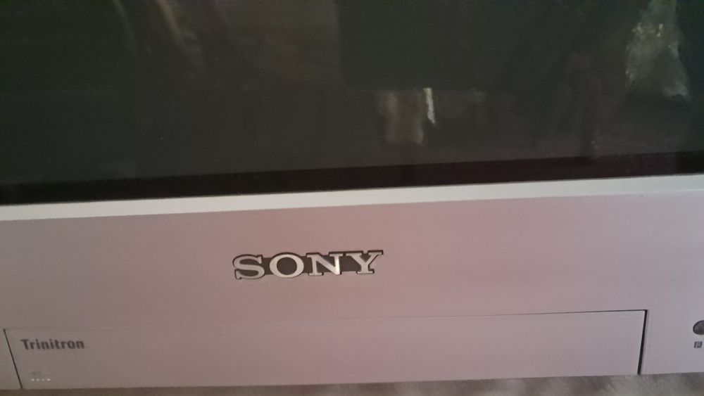Телевизор SONY Тринитрон.