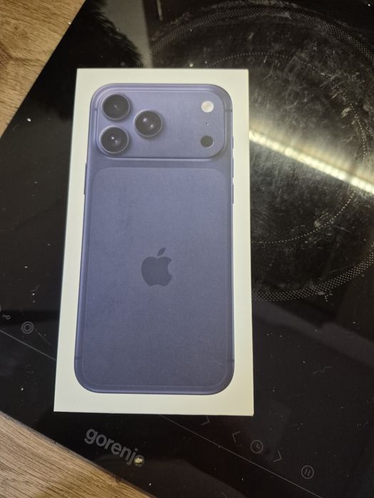 Apple iPhone 17 Pro Max 512GB Deep Blue 

ЧИСТО НОВ! Неразпечатан!
Евр