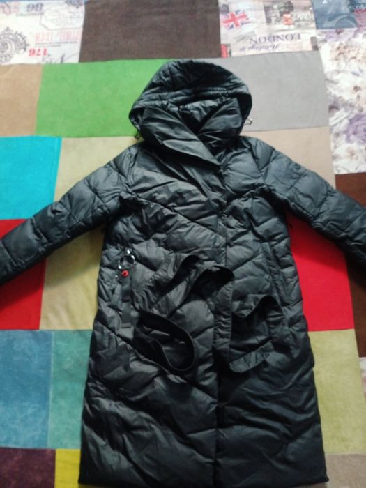 Продам зимний пуховик