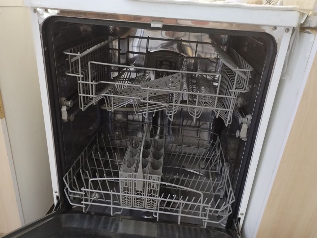 Кухонная техника, Посудомоечная машина
