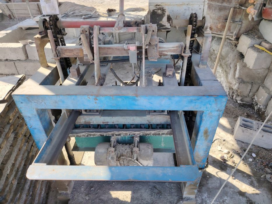 Shlakablok apparati sotiladi