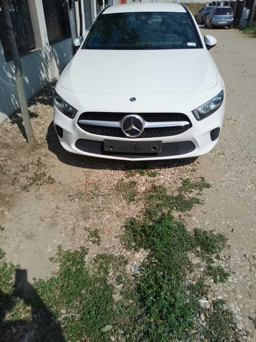 Vând Mercedes A 250e Plug-in Hybrid– 160 CP – Automată – Impecabilă!