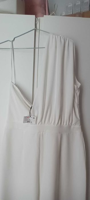 Нов бял дамски гащеризон Mohito.