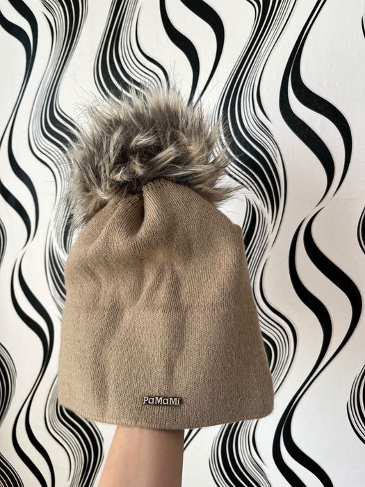 Зимна шапка с пухче