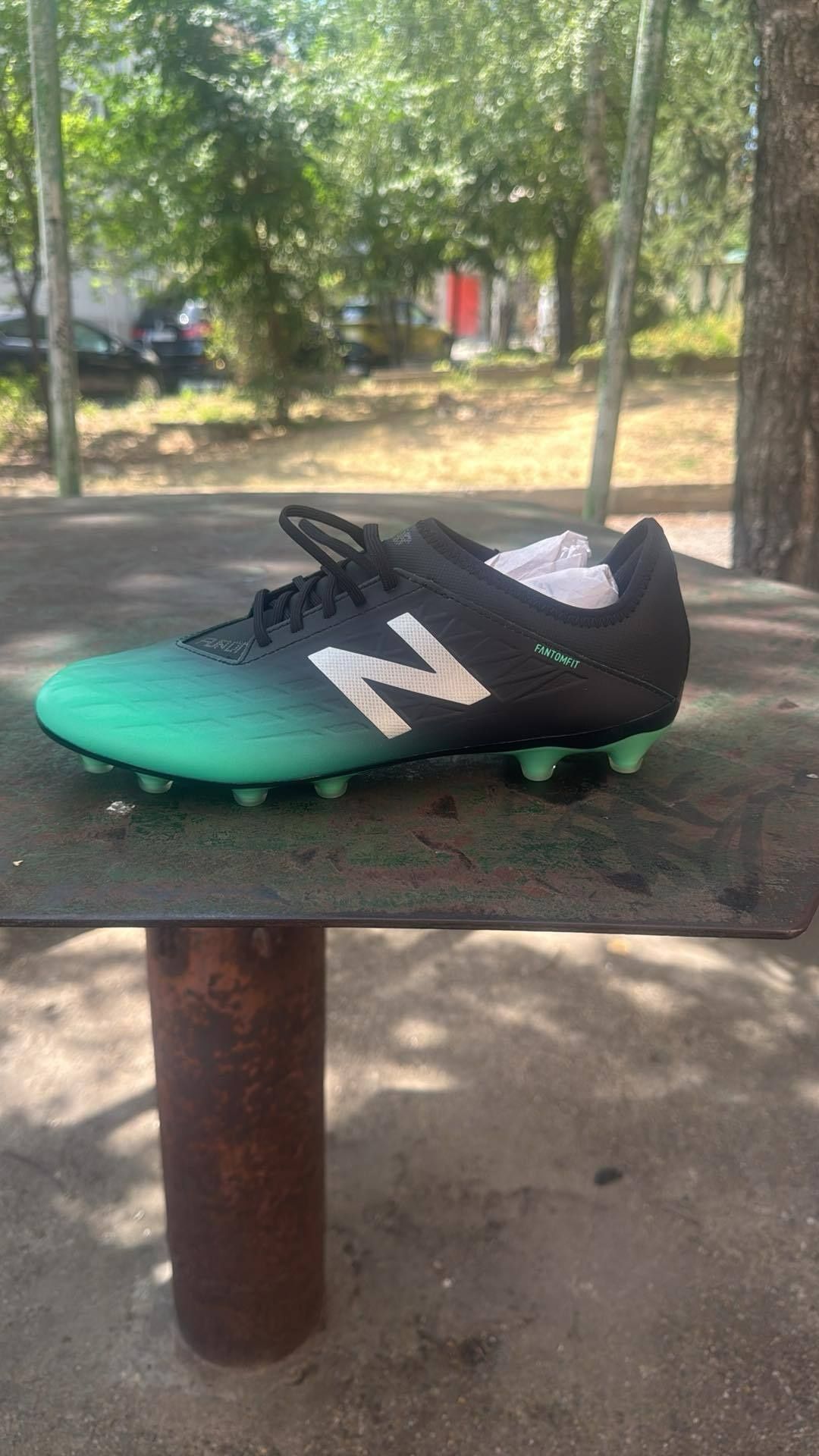 Футболни обувки New balance