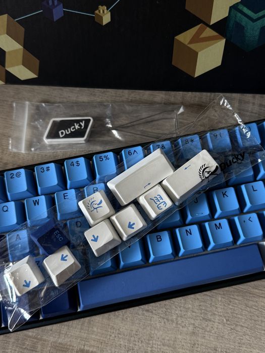 Механична Клавиатура Ducky Mecha SF Ocean Radiant 65% Cherry Brown