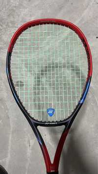 Vand racheta tenis yonex vcore 100 L 280G an 2023 maner 2