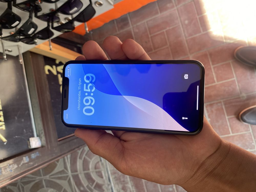 iPhone 11 pro sotiladi