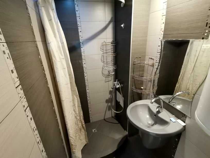 Дава се под наем Тристаен апартамент в Бургас, Изгрев - 85 кв.м за 500 € - Снимка #16