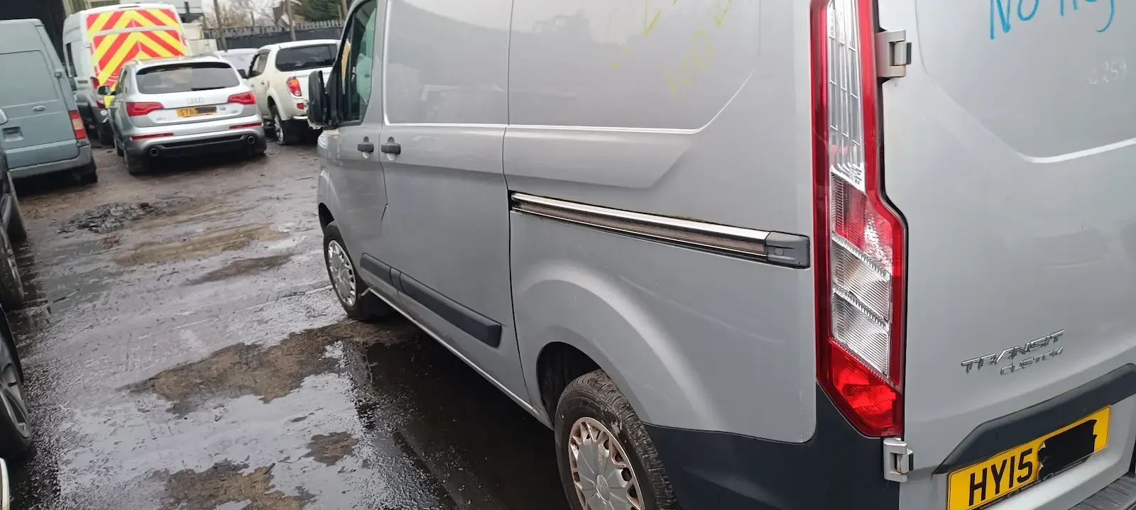 Dezmembrari / Dezmembrez Ford Transit 2.2 cutie viteze manuala 6 trepte culoare Moondust Silver (Metallic)
