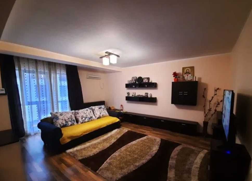 Дава се под наем Двустаен апартамент в Пловдив, Център - 65 кв.м за 234.6 € - Снимка #1