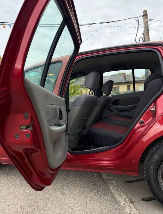 Vând sau schimb renault