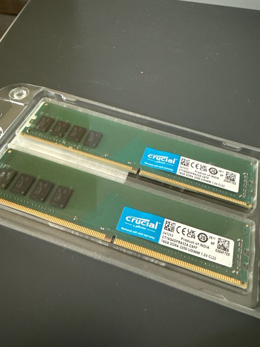Crucial RAM памет DDR4-3200, 2 по 16 гб, чисто нова запечатана,2 стика