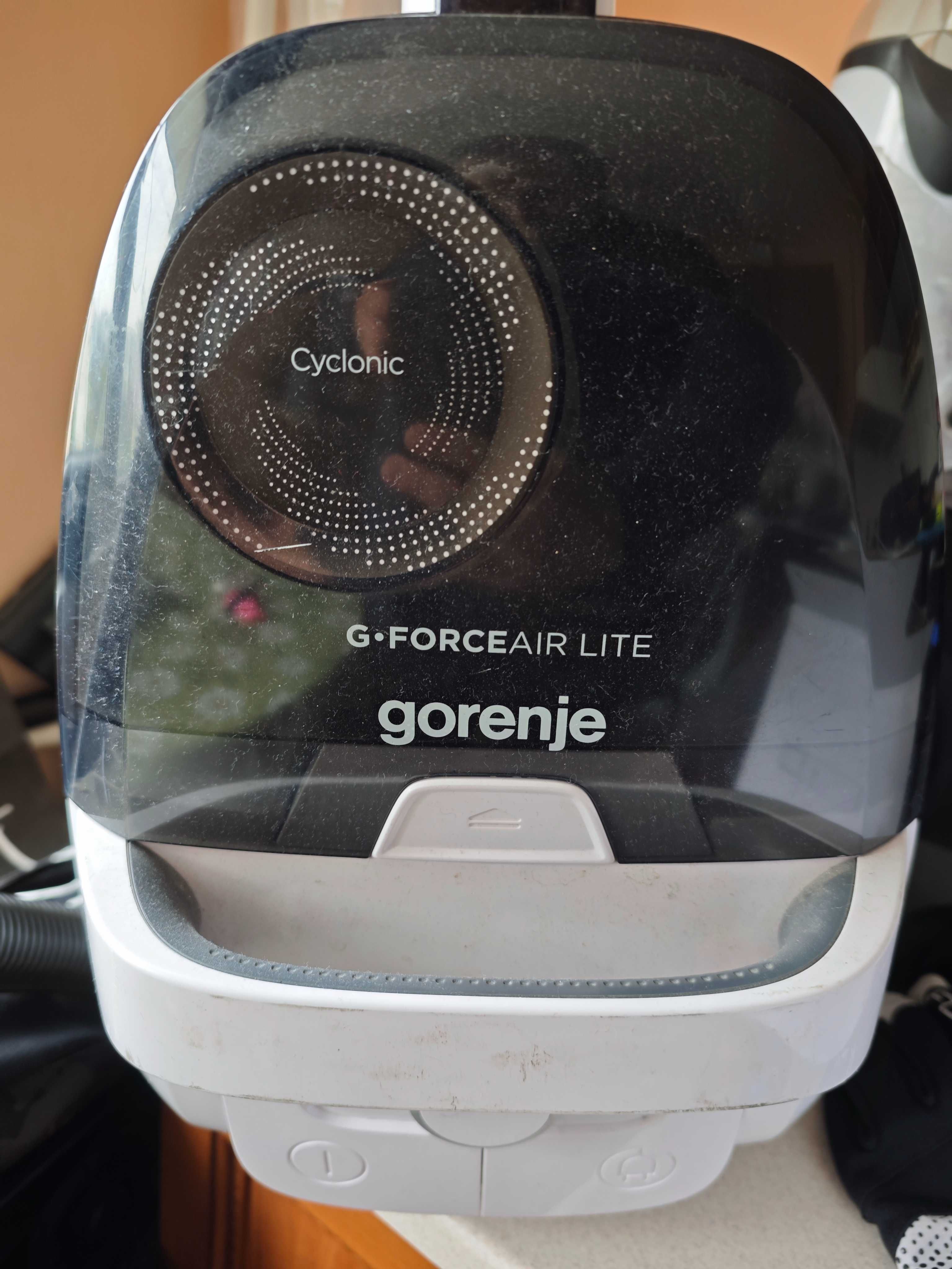 Прахосмукачка Gorenje VCEA02GALWCY, 700W, 3,3 литров