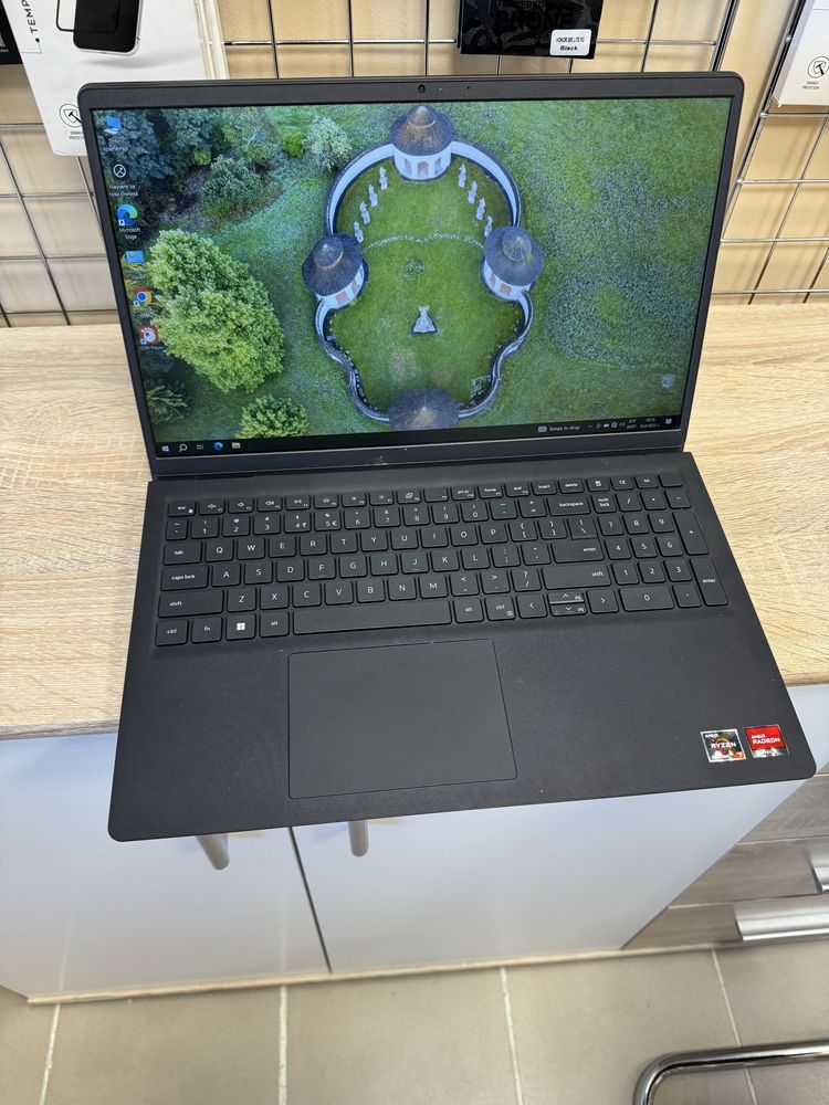 Лаптоп Dell Vostro 15 3535 - 15,6”, отличен