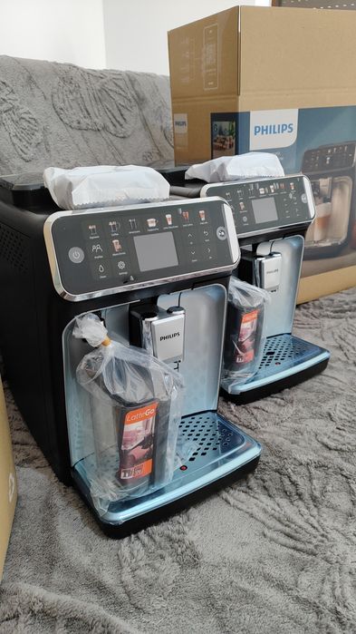 Espressor automat Philips Seria 5500 ep5547/90