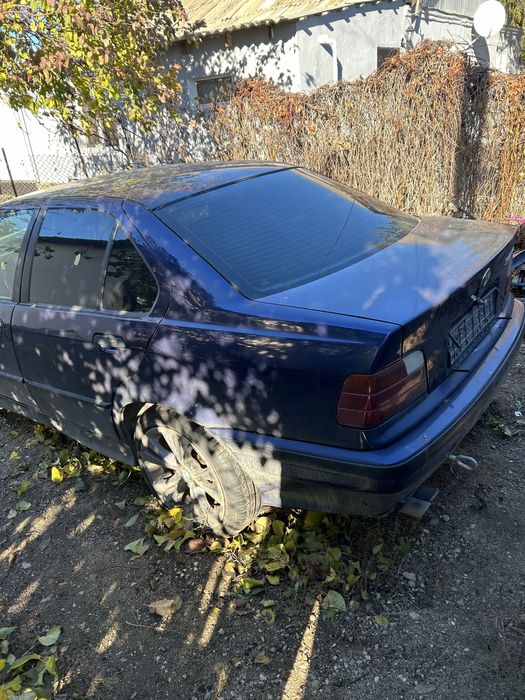 Продам BMW e36 328i по запчастям