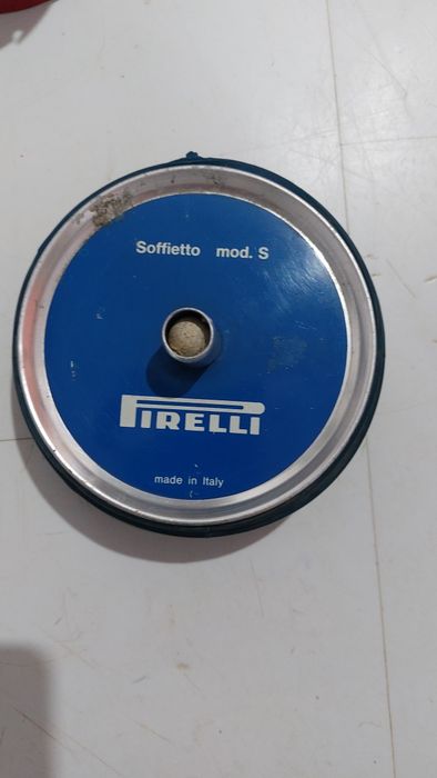 pompa aer Pirelli Italy
