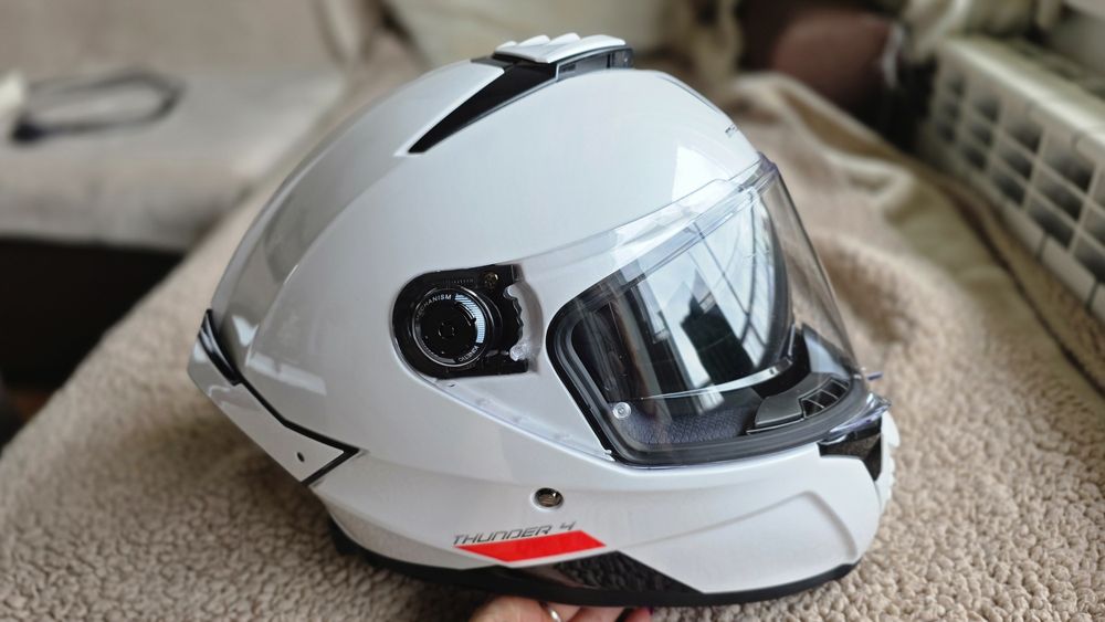 Каска за мотор MT Thunder 4 SV - S размер