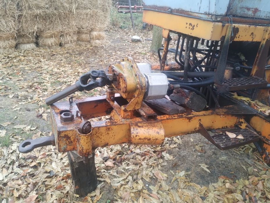 Vând încărcător de gunoi