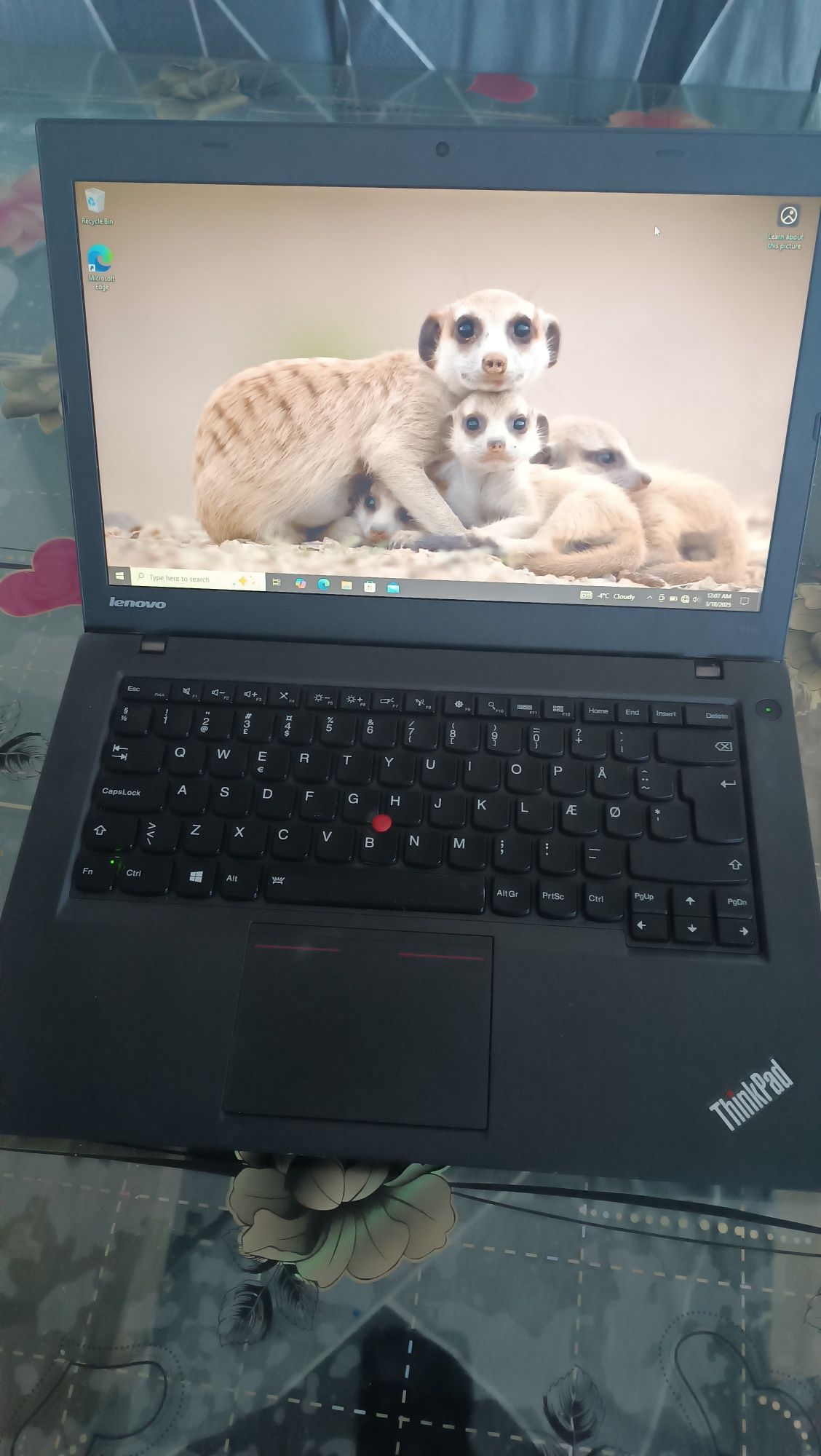 Vând laptop Lenovo INTEL i5