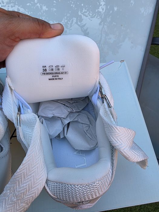 Vând pantofi Lanvin curb White 42