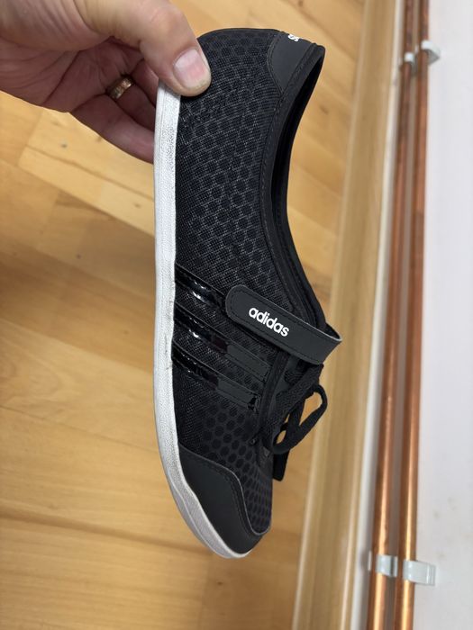 Adidasi Adidas dama marimea 41 1/3 noi